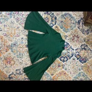 Green turtle neck sweater